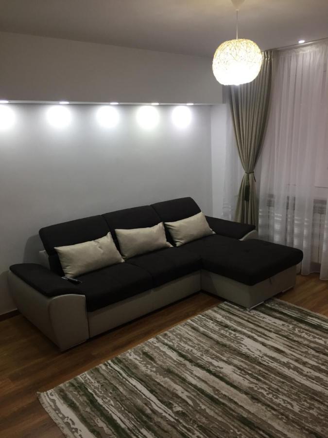 Appartamento Roby Bucarest